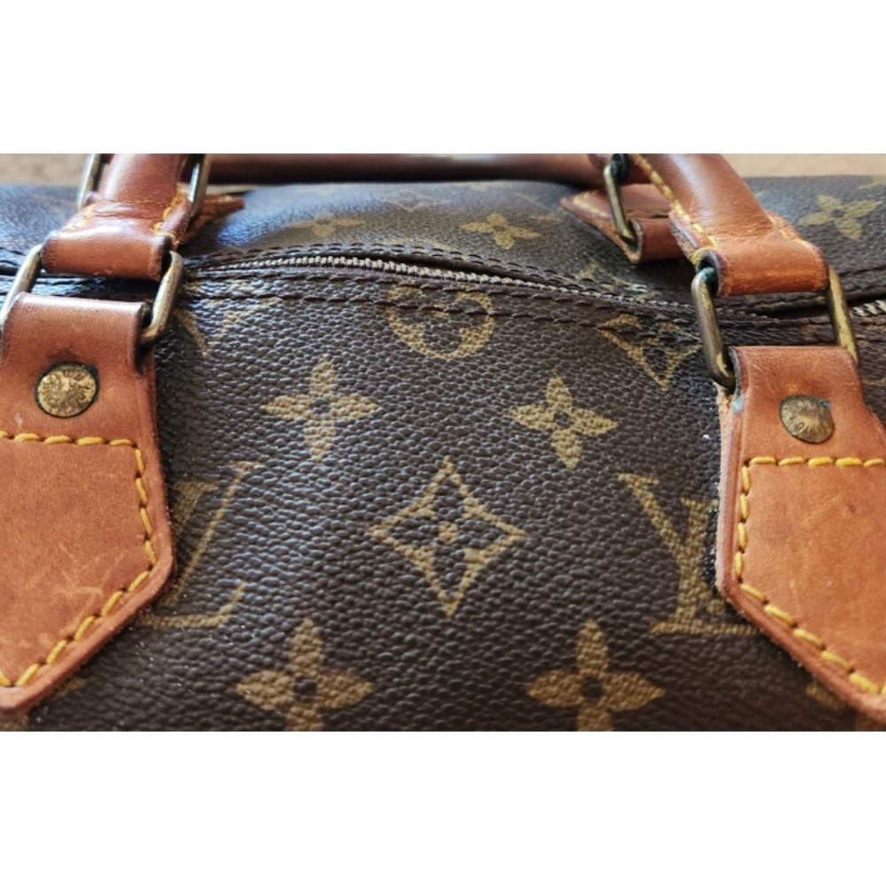 Authentic 50 Louis Vuitton Monogram Bag